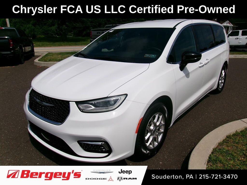 Certified 2025 Chrysler Pacifica Select Minivan/Van