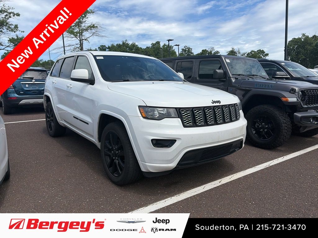 2018 Jeep Grand Cherokee Altitude 4WD's photo