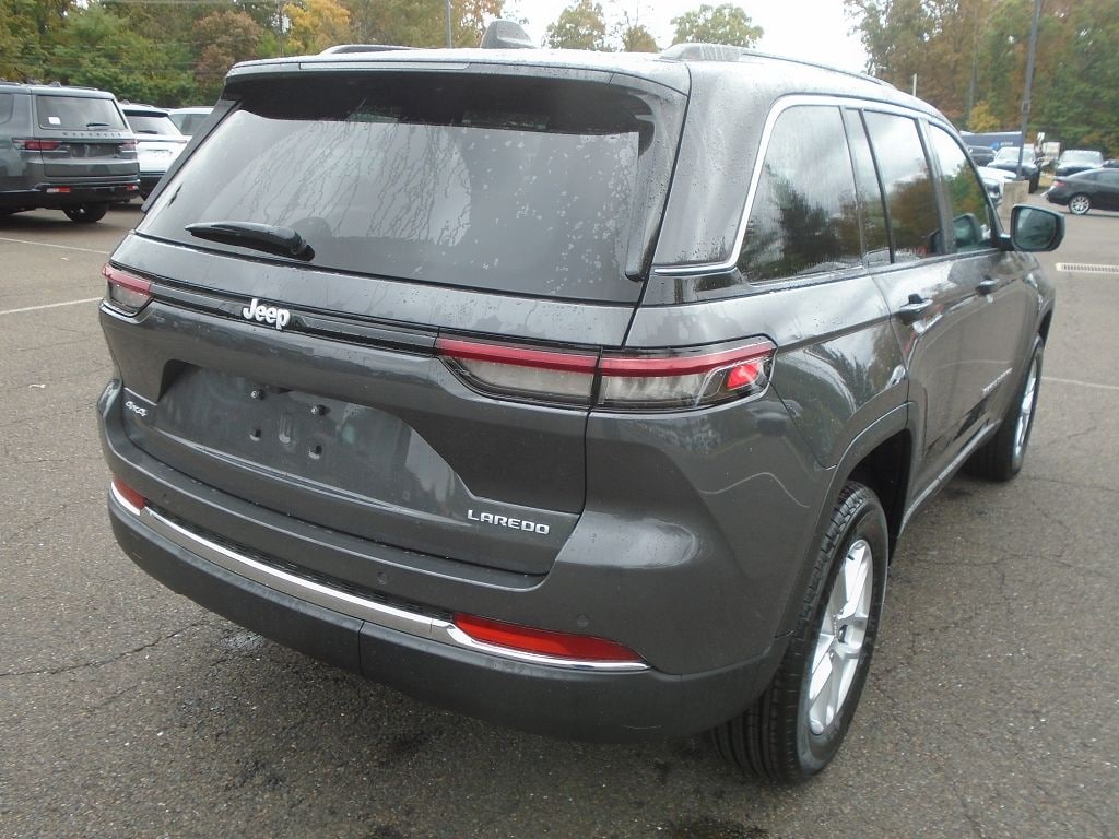 New 2025 Jeep Grand Cherokee Laredo X Sport Utility