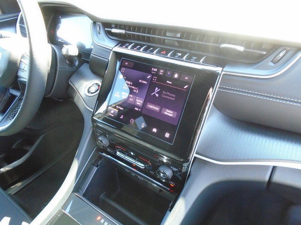 2025 Jeep Grand Cherokee L Laredo - Photo 13