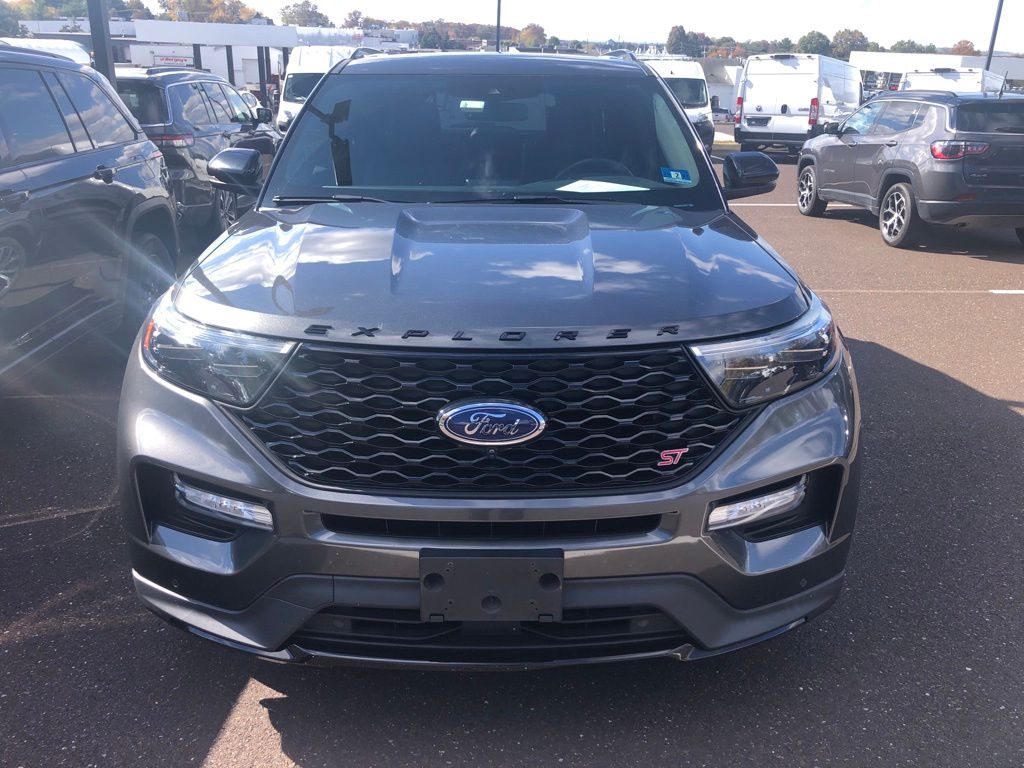 2020 Ford Explorer ST photo 4