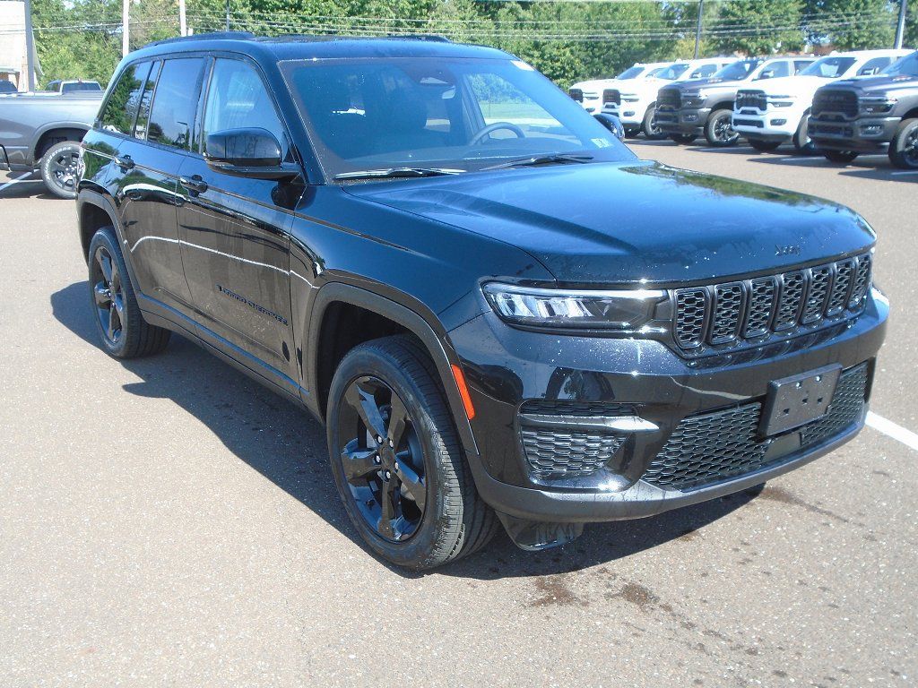 2025 Jeep Grand Cherokee Sport Utility 