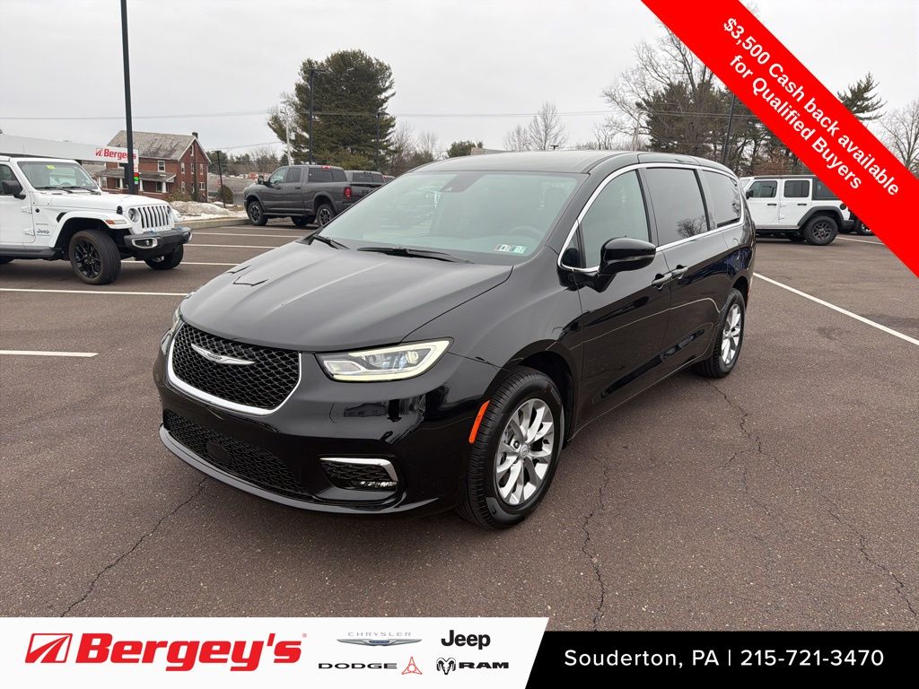 2026 Chrysler Pacifica Select AWD's photo