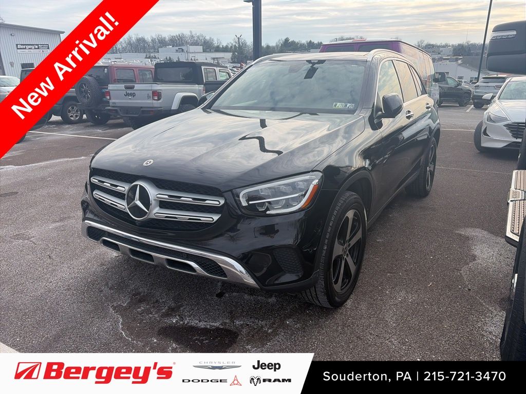 2021 Mercedes-Benz GLC GLC300's photo