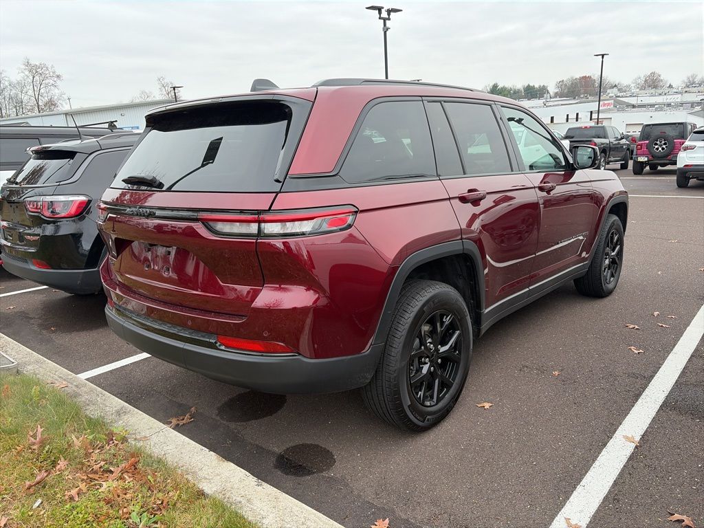 2024 Jeep Grand Cherokee Altitude X photo 4