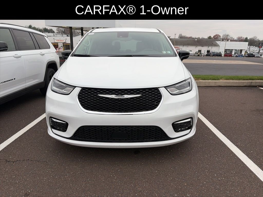 Certified 2024 Chrysler Pacifica Touring L Minivan/Van