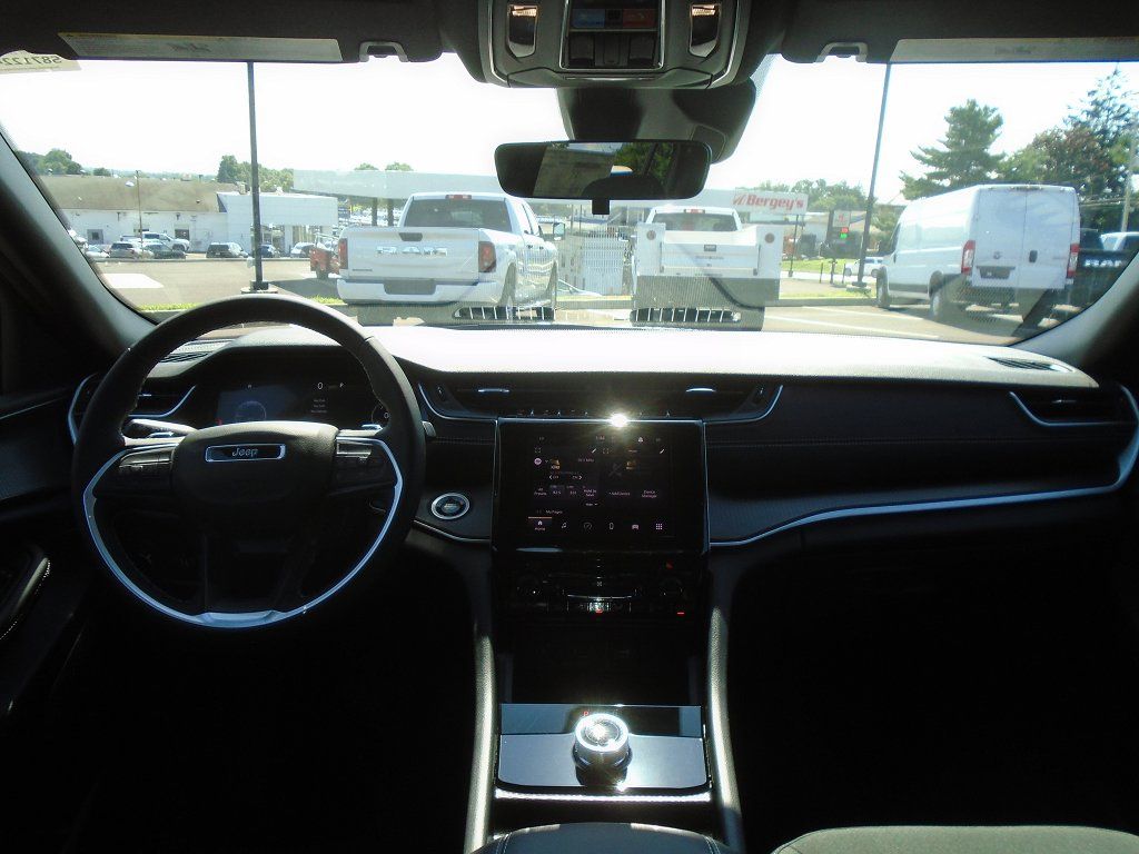 2025 Jeep Grand Cherokee L Laredo - Photo 12