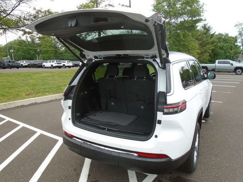 2025 Jeep Grand Cherokee L Laredo - Photo 17