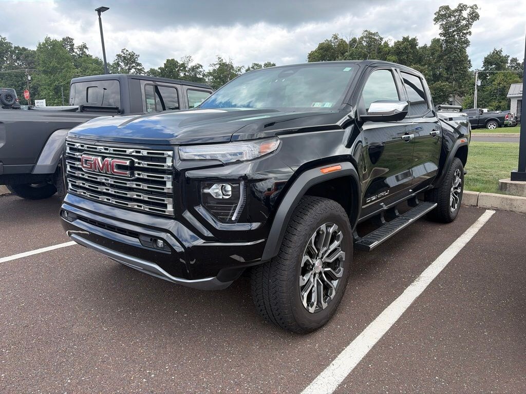 Used 2025 GMC Canyon Denali Truck
