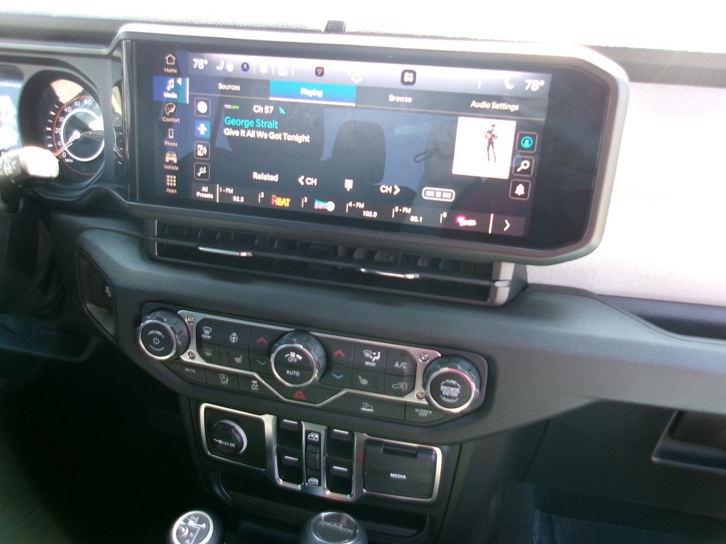 2026 Jeep Gladiator Sport S - Photo 11