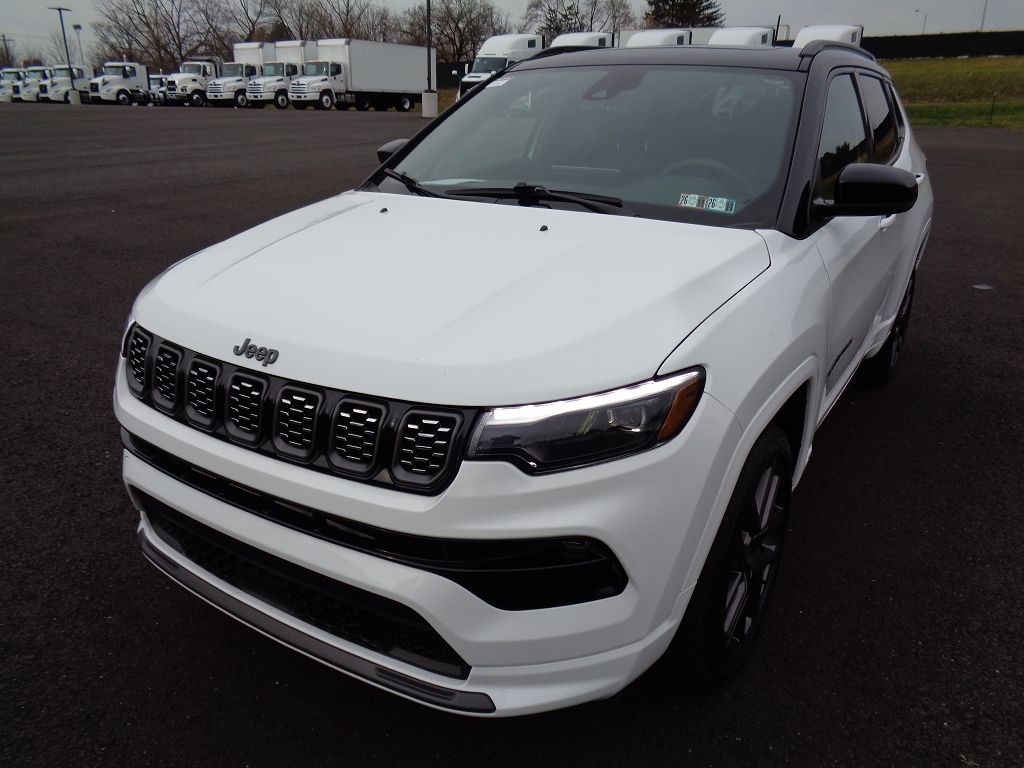 2024 Jeep Compass Limited photo 3