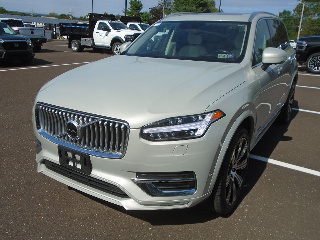 2021 Volvo XC90 T6 AWD Inscription photo 4