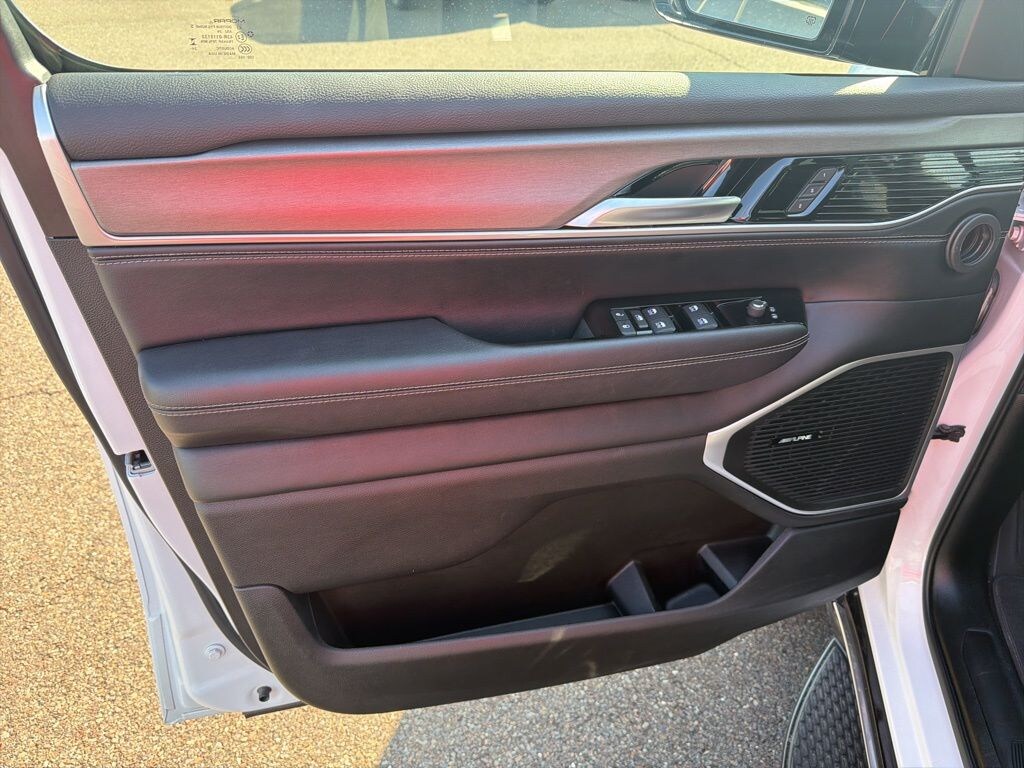 Certified 2025 Jeep Wagoneer Base SUV