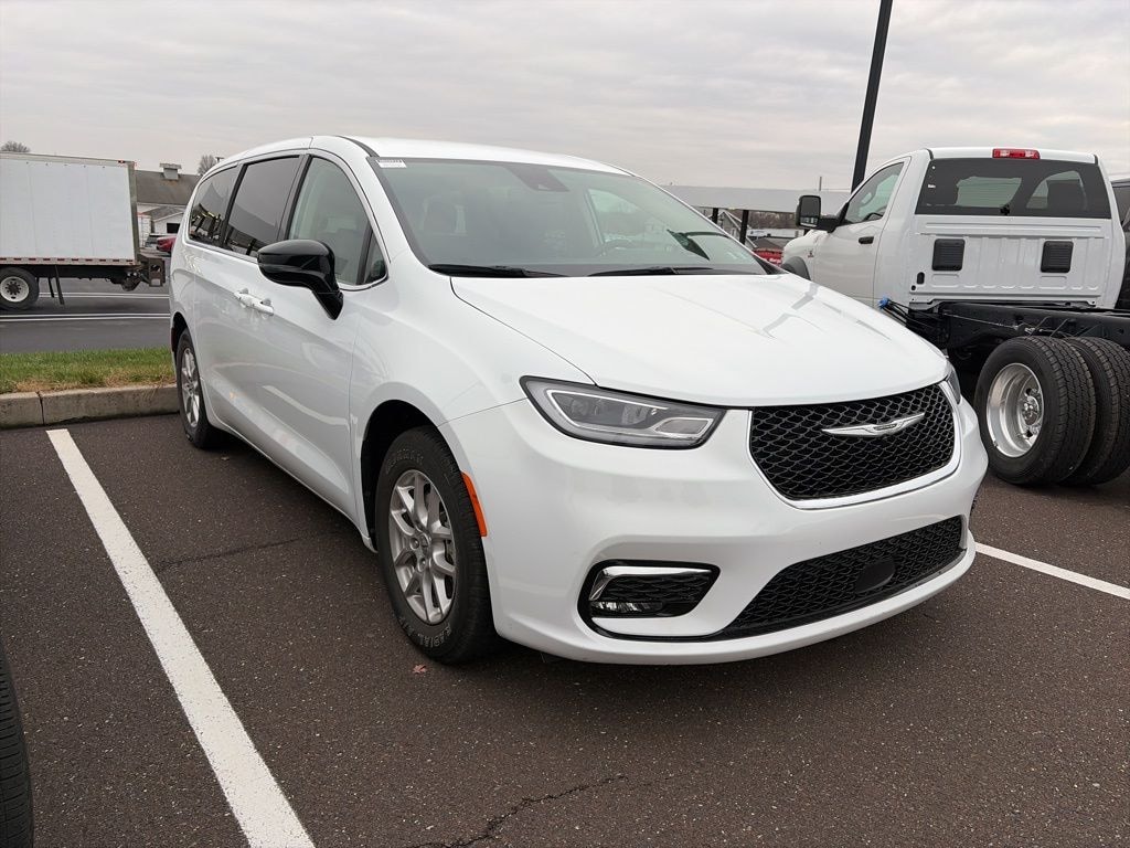 Certified 2024 Chrysler Pacifica Touring L Minivan/Van