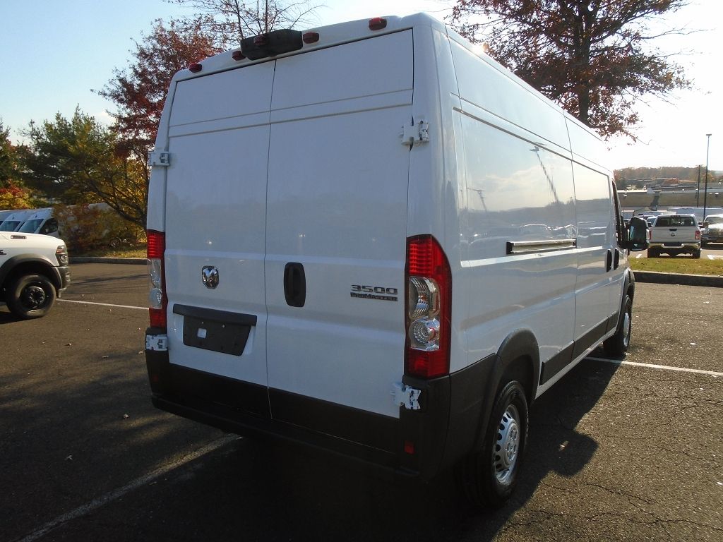2026 Ram ProMaster 3500 Cargo Van photo 2