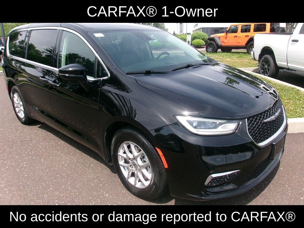 Certified 2024 Chrysler Pacifica Touring L Minivan/Van