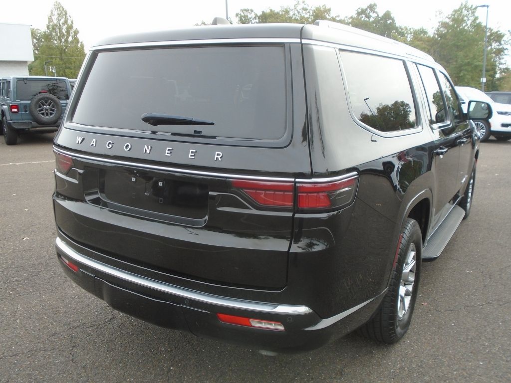 2024 Jeep Wagoneer L Base photo 3