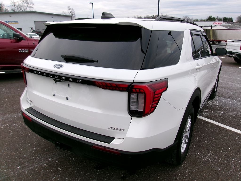 Used 2025 Ford Explorer Active SUV