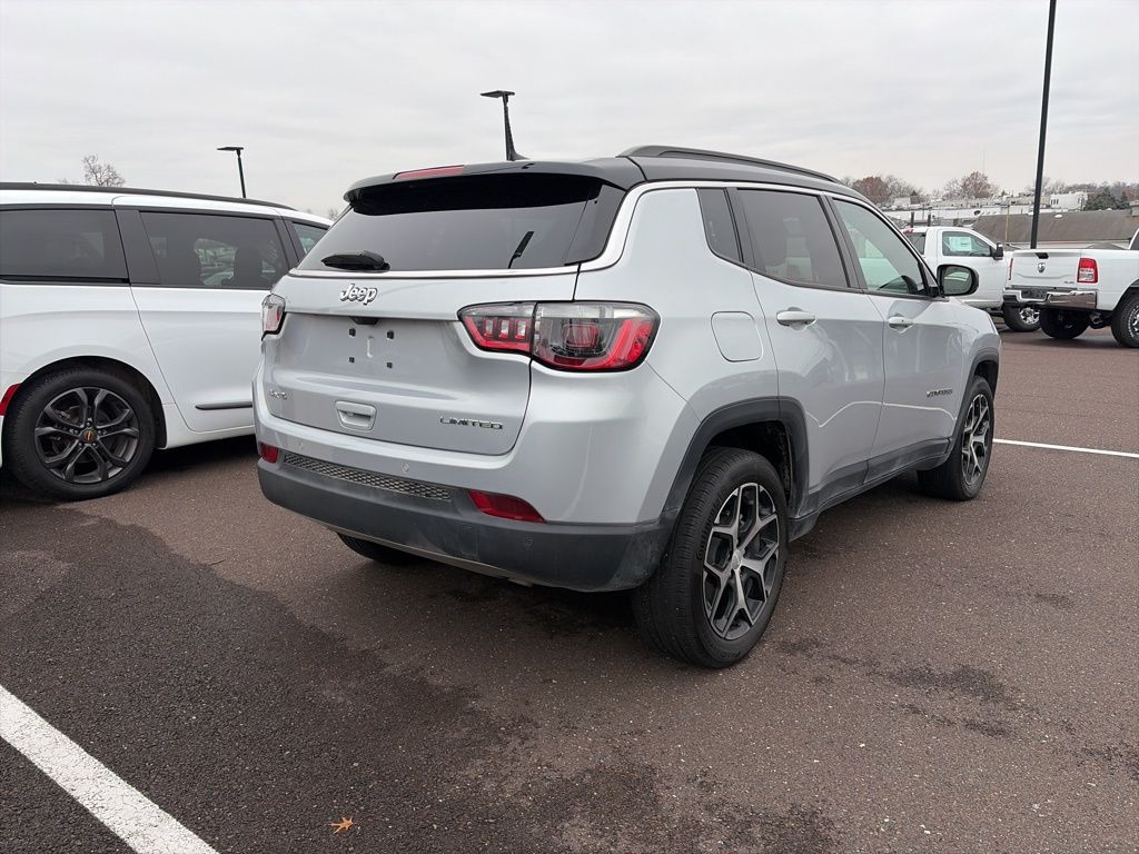 2024 Jeep Compass Limited photo 4