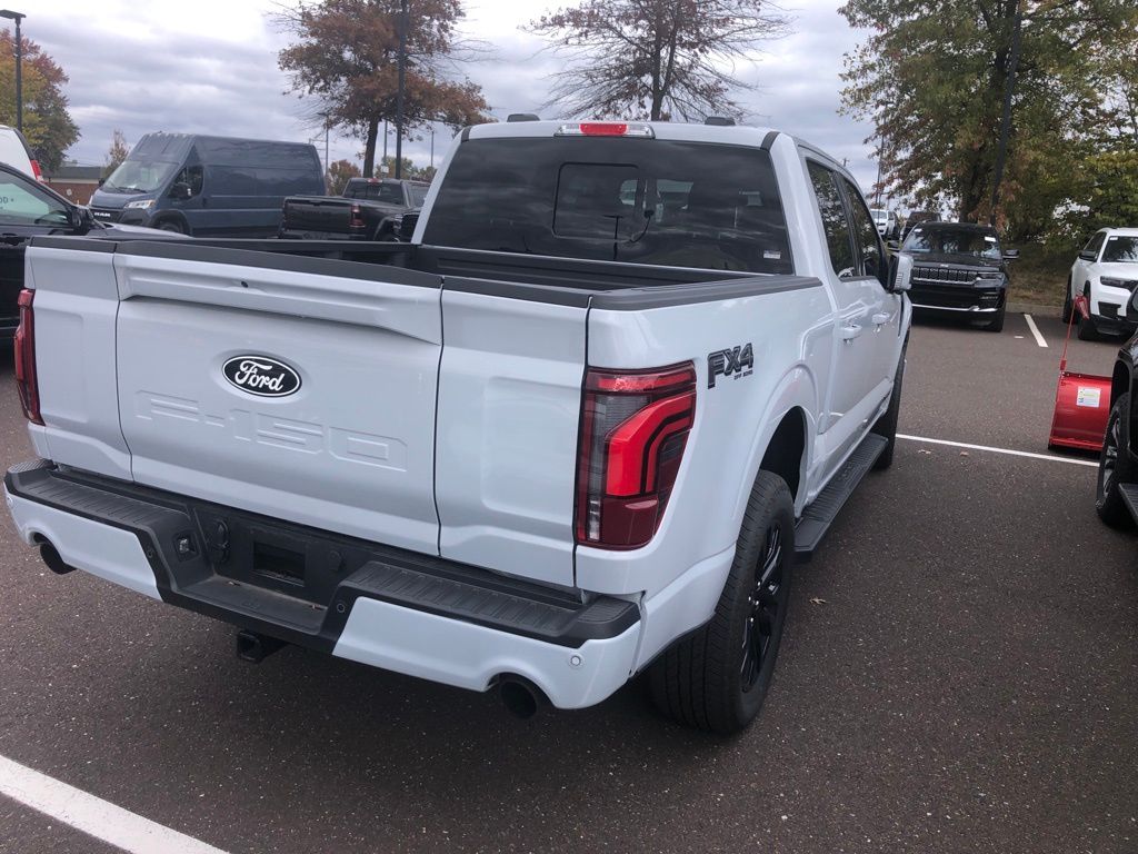 2025 Ford F-150 Lariat photo 3