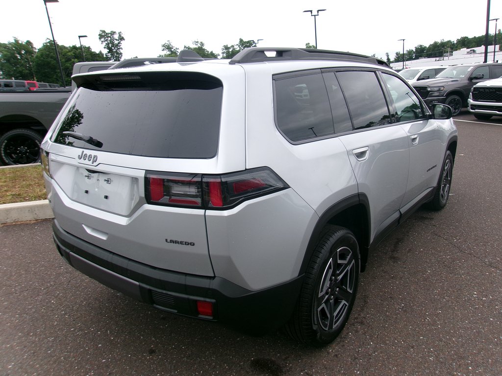 2026 Jeep Cherokee Laredo Sport Utility | Silver Zynith Clearcoat