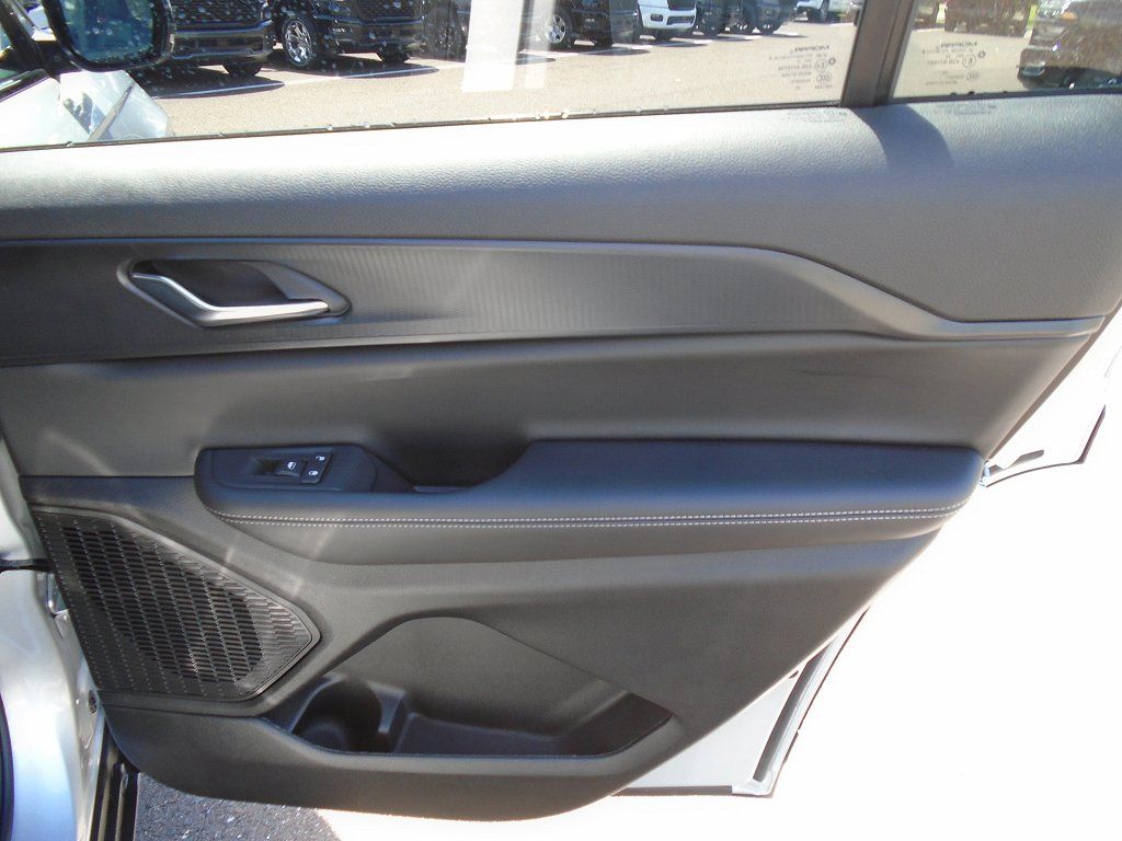 2025 Jeep Grand Cherokee L Altitude - Photo 9