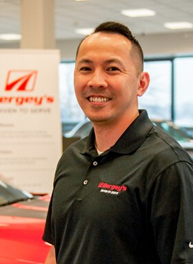 Staff member Van Huynh from ID_819fbf