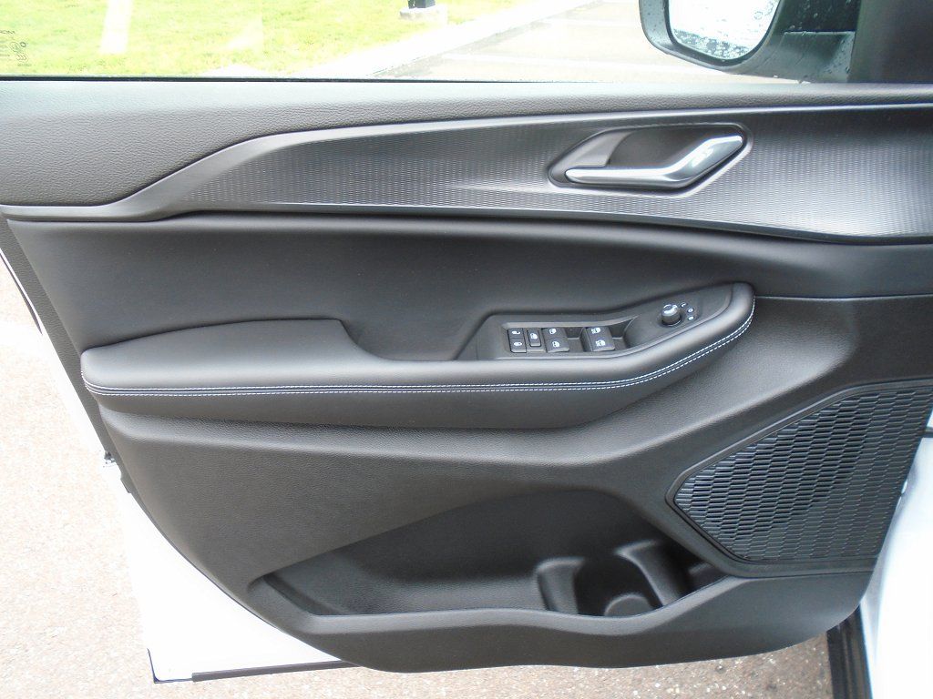 2025 Jeep Grand Cherokee L Laredo - Photo 6