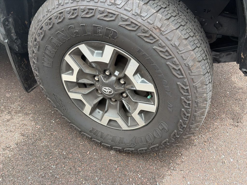 2023 Toyota Tacoma 4x4 TRD Double Cab V6 photo 4