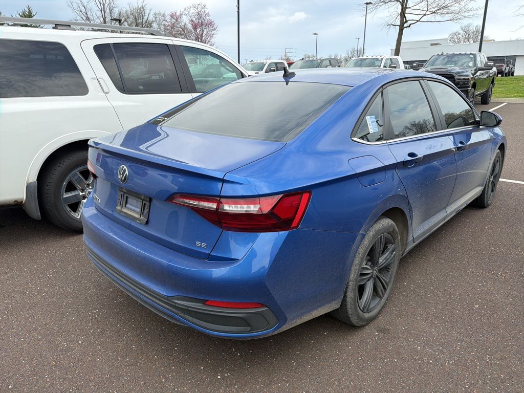 3VW7M7BU4RM004426