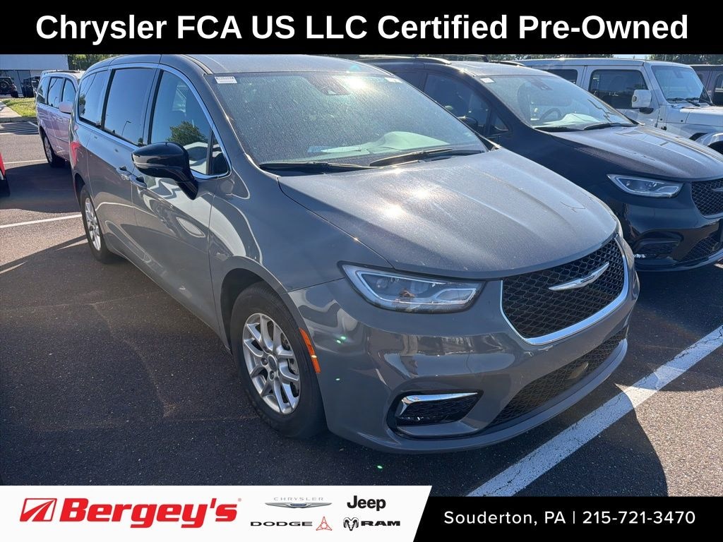 Certified 2025 Chrysler Pacifica Select Minivan/Van