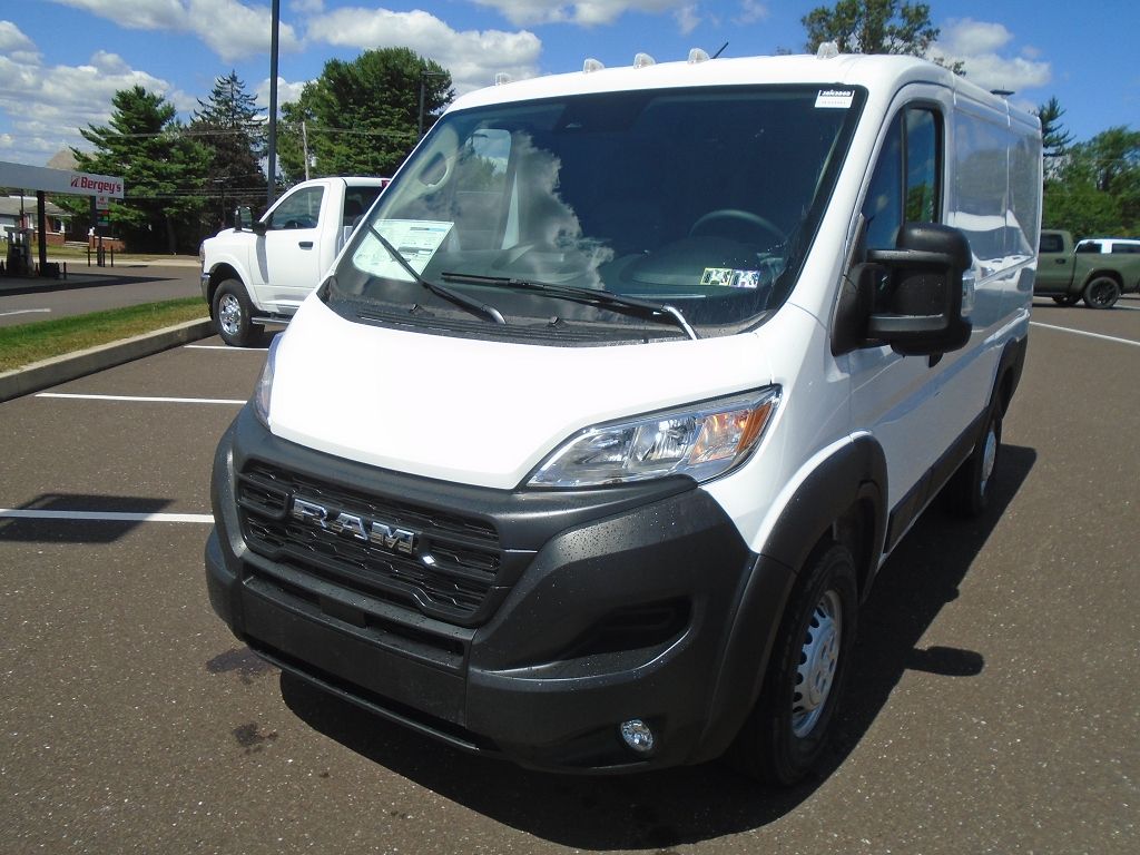 2025 Ram ProMaster 1500 Cargo Van photo 3