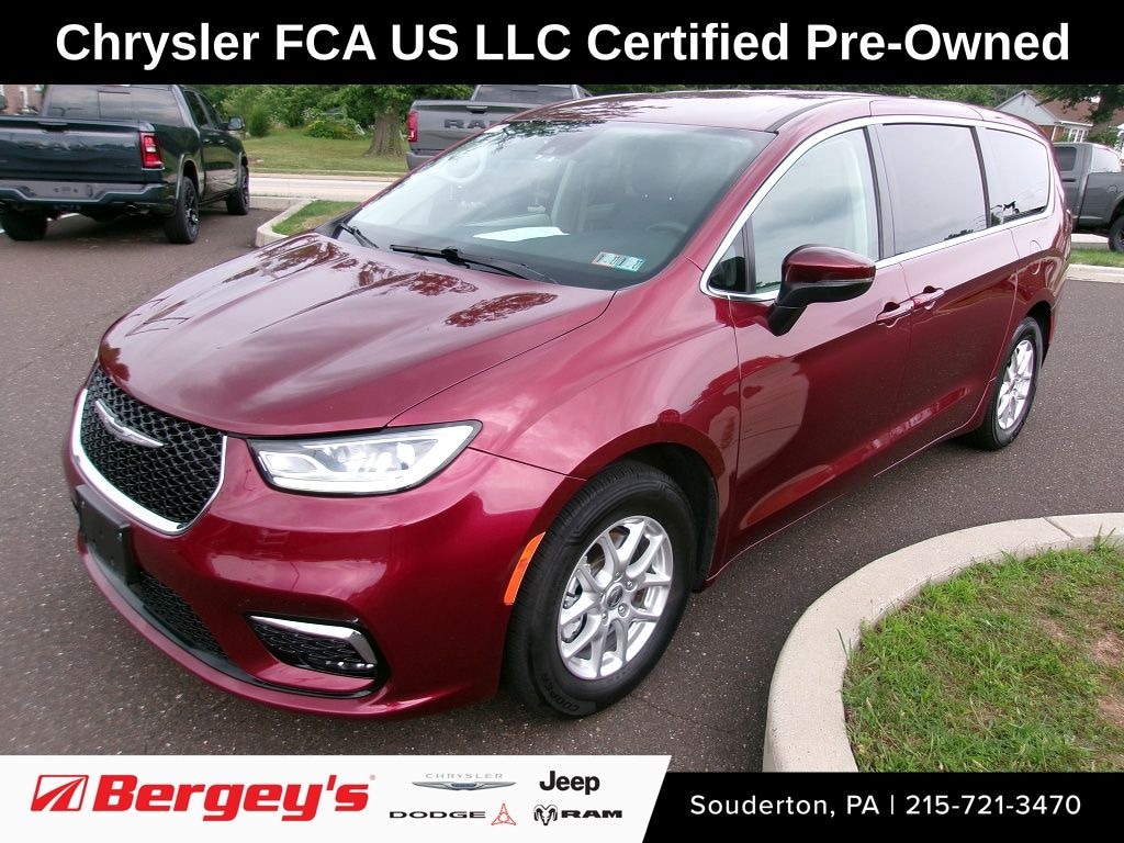 Certified 2023 Chrysler Pacifica Touring L Minivan/Van