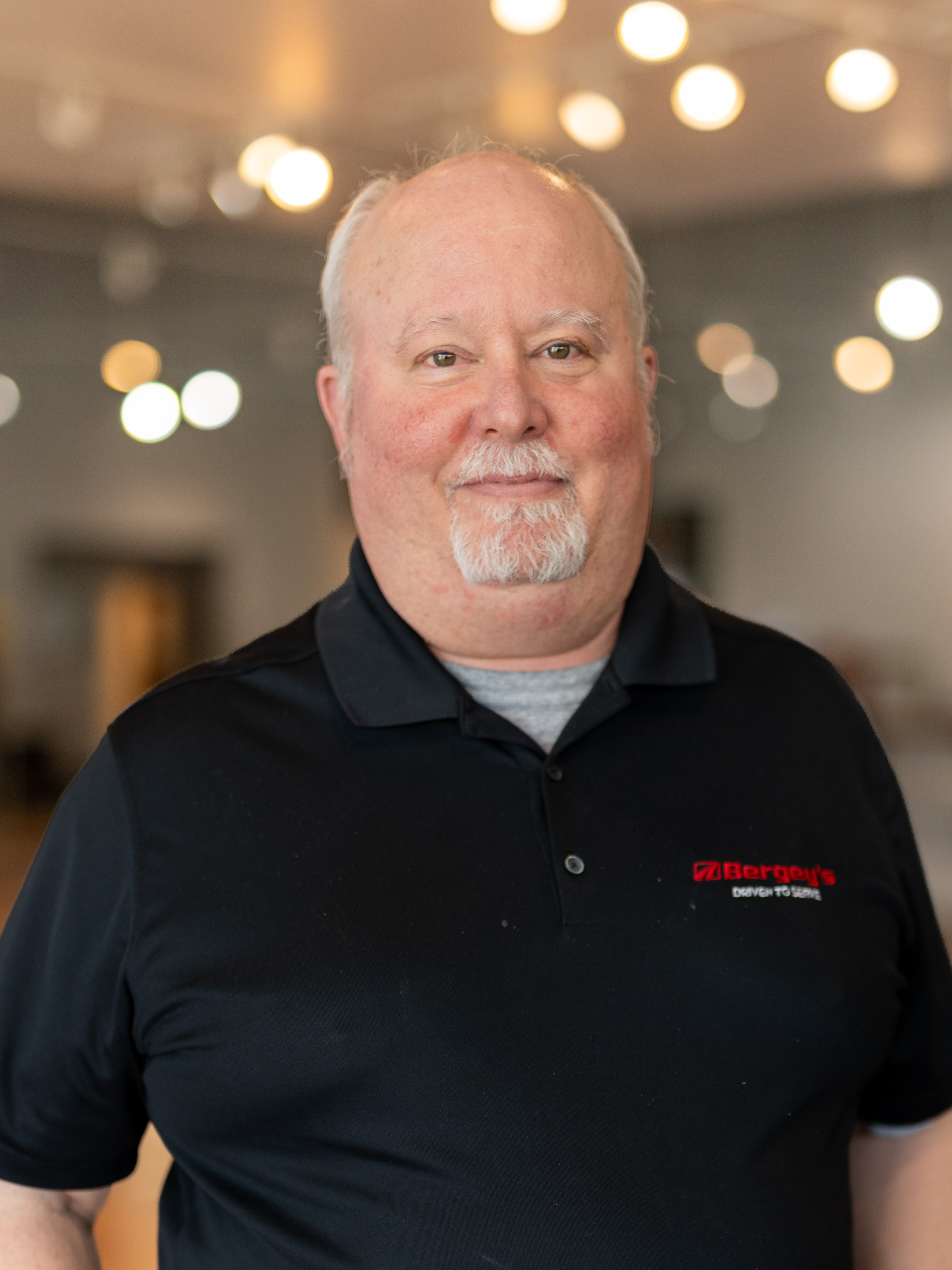 Staff member Paul Angulo from ID_377c67