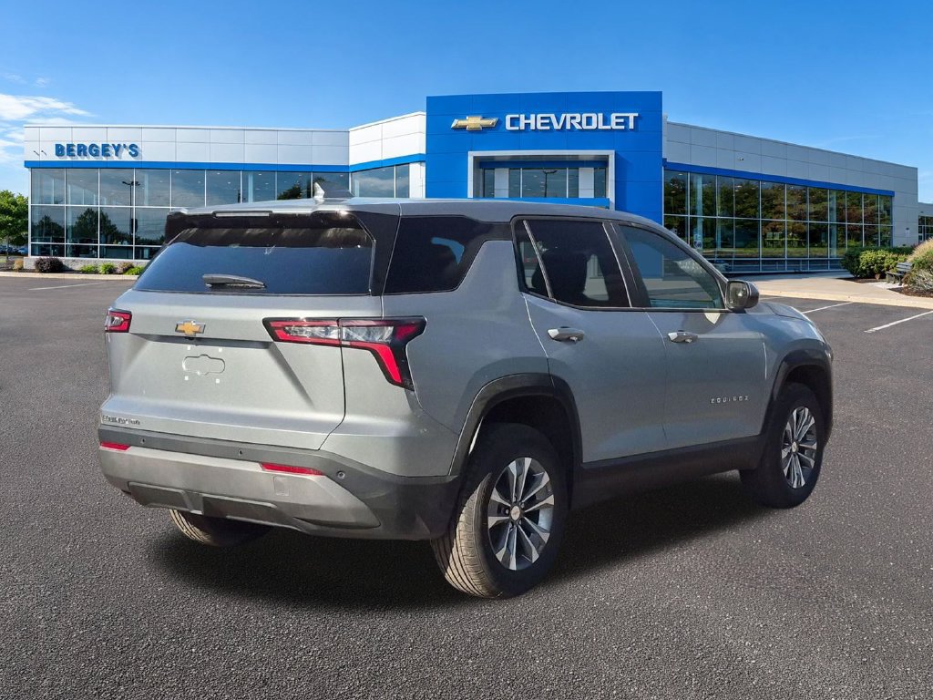 2027 Chevrolet Equinox LT - Photo 7