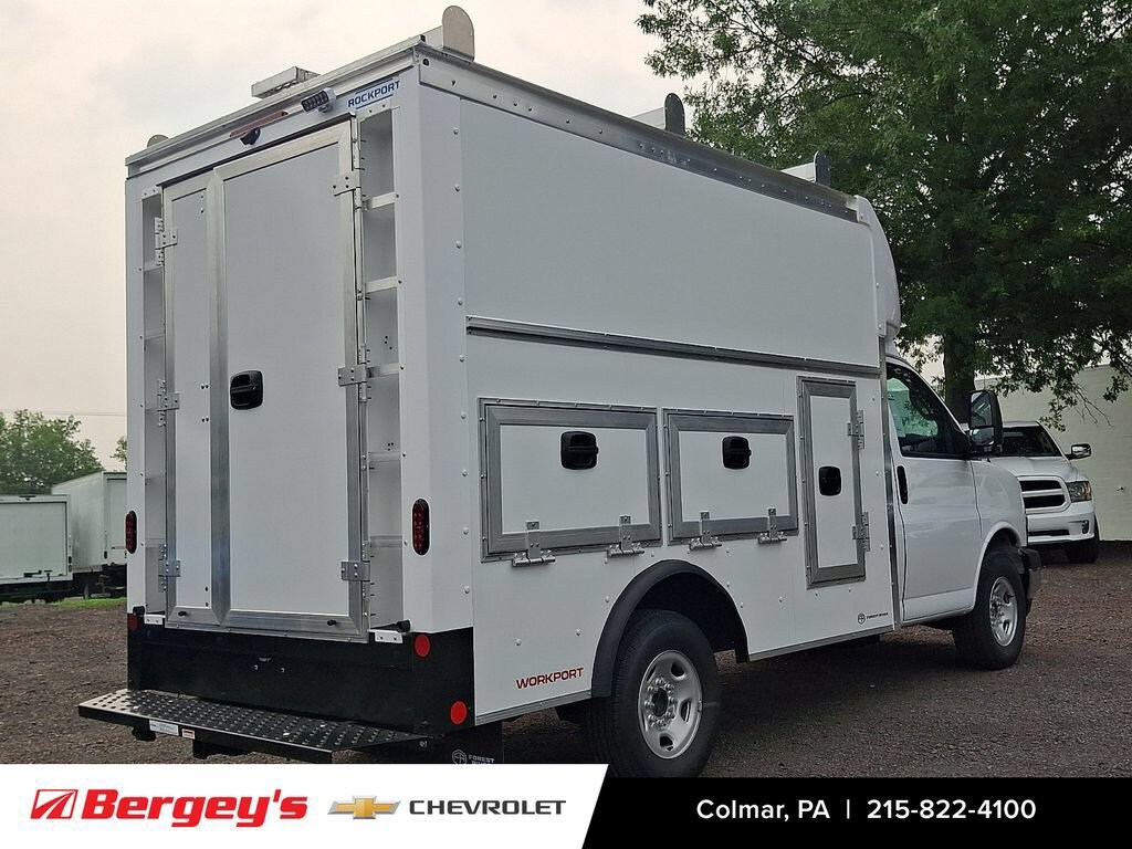 New 2026 Chevrolet Express Cutaway 3500 1WT Cutaway Van