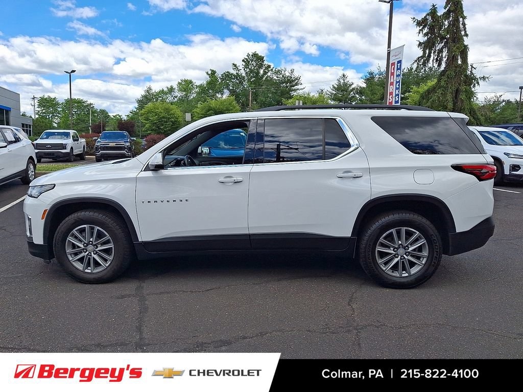Used 2023 Chevrolet Traverse LT Cloth SUV