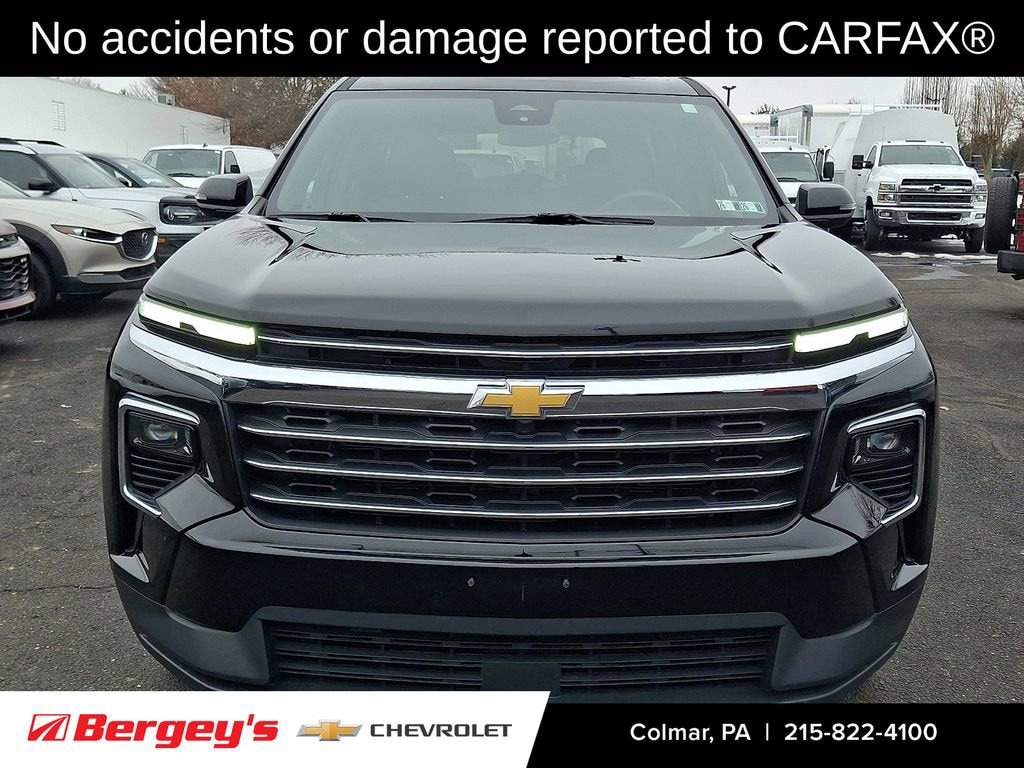 Used 2025 Chevrolet Traverse LT SUV