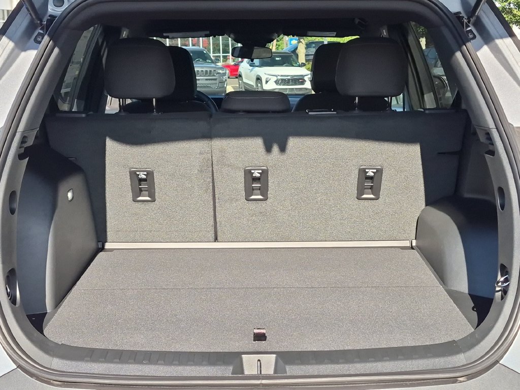 2027 Chevrolet Equinox LT - Photo 25