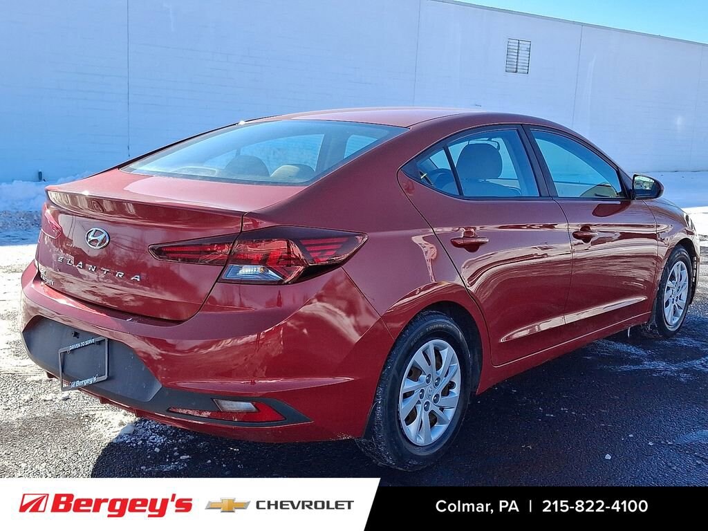 Used 2019 Hyundai Elantra SE Sedan