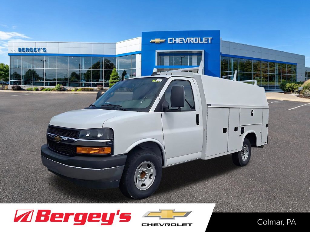 2026 Chevrolet Express Cutaway Base