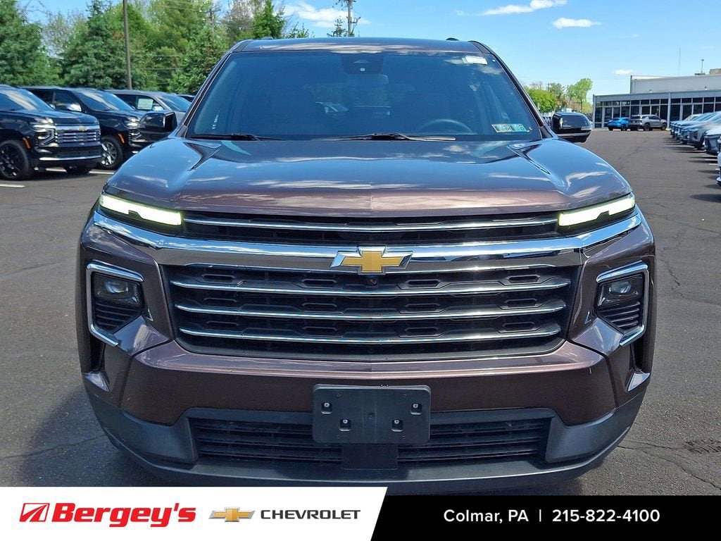 Used 2024 Chevrolet Traverse LT SUV