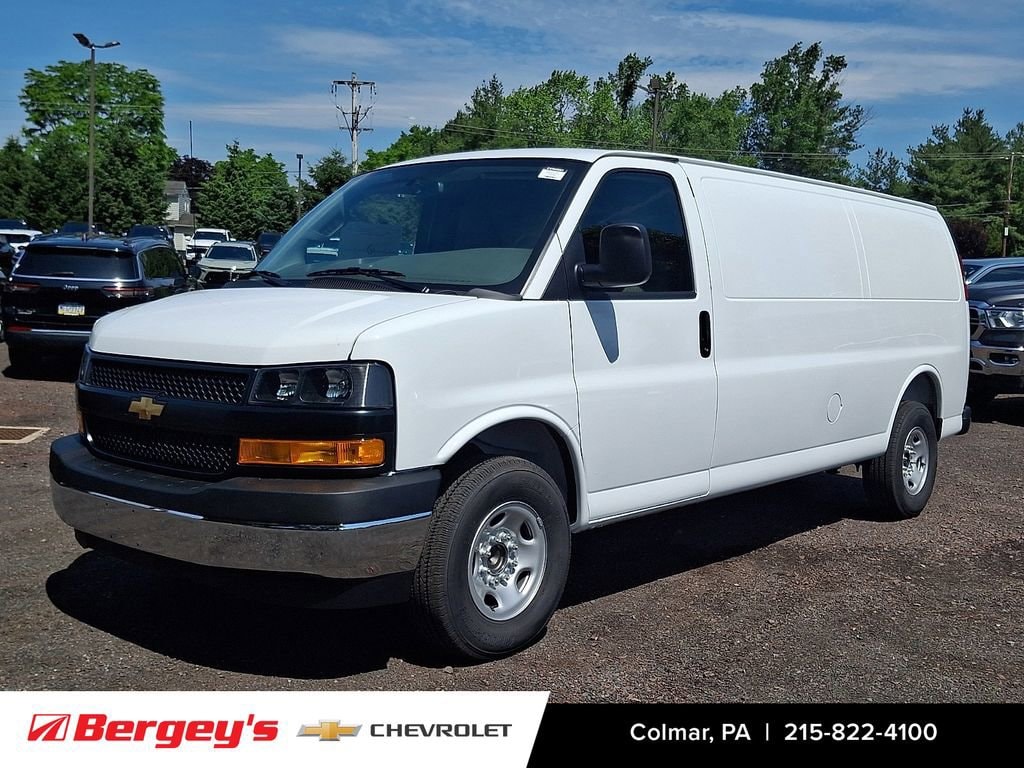 2026 Chevrolet Express Cargo WT