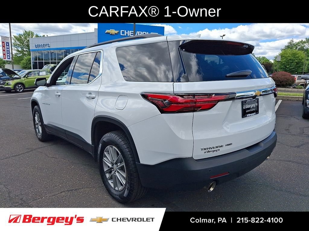 Used 2023 Chevrolet Traverse LT Cloth SUV