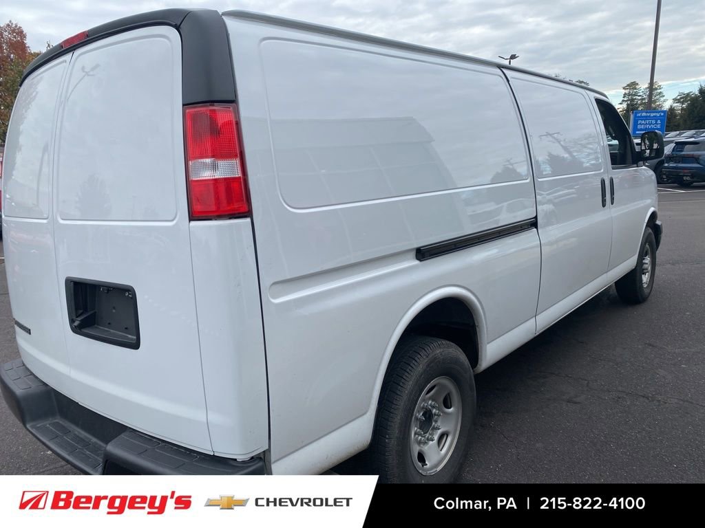 2023 Chevrolet Express 2500 Work Cargo Van photo 4