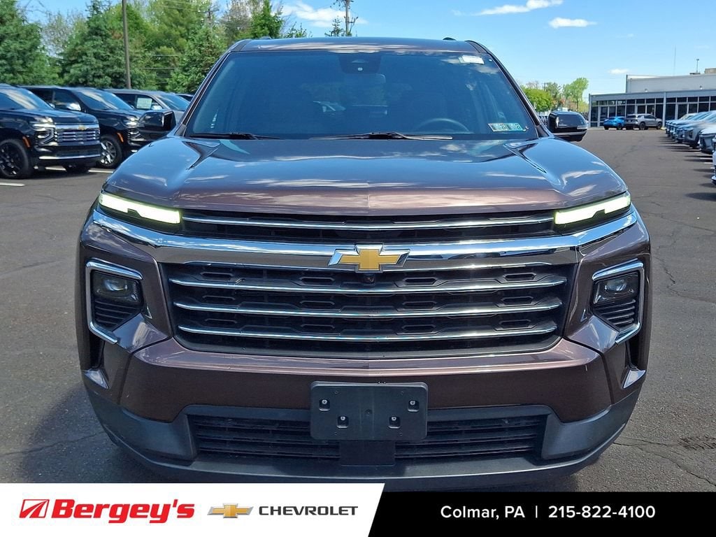 Used 2024 Chevrolet Traverse LT SUV