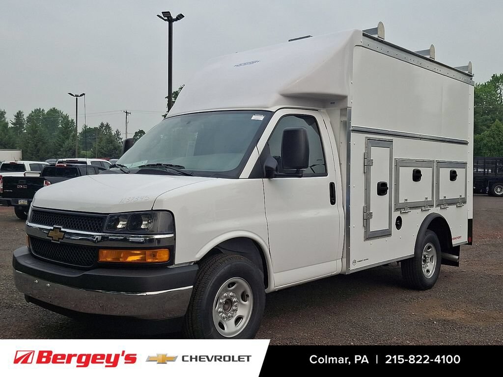 New 2026 Chevrolet Express Cutaway 3500 1WT Cutaway Van