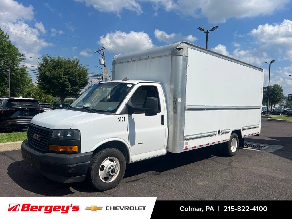 Used 2018 GMC Savana Cutaway 3500 Work Van Cutaway Van