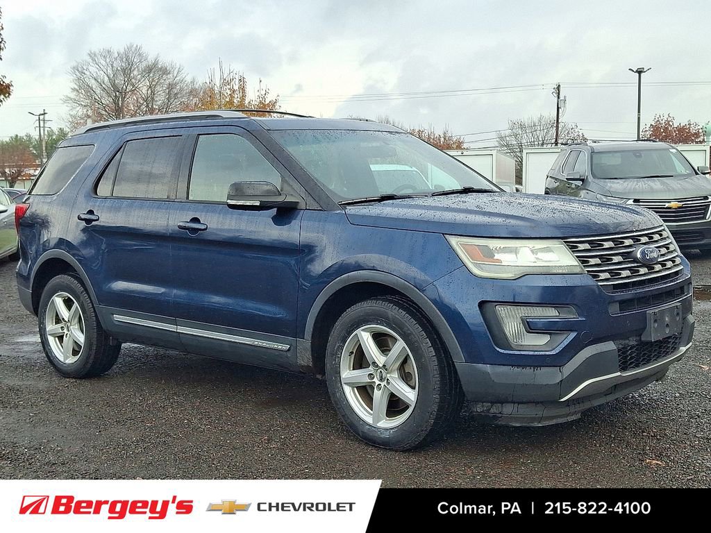 2017 Ford Explorer XLT photo 3