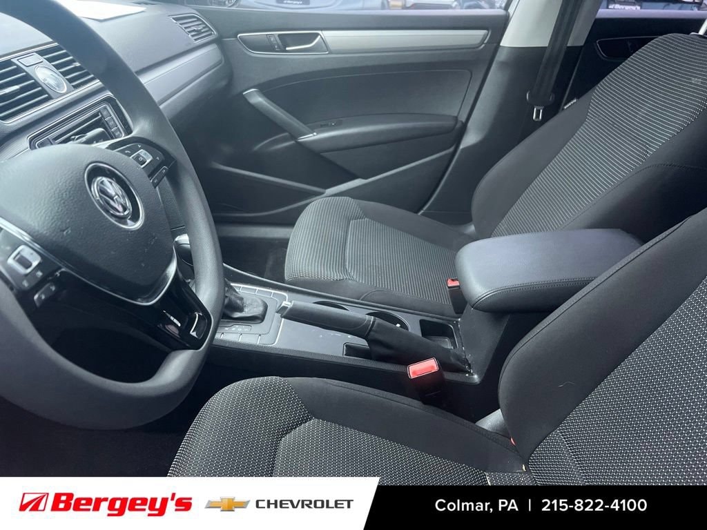 Used 2016 Volkswagen Passat 1.8T S Sedan